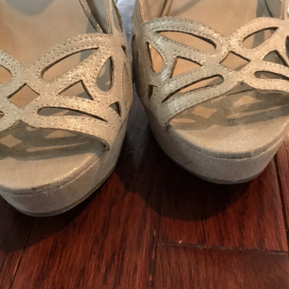 Heels - Picture 4 of 8